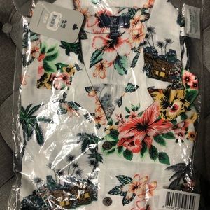 NWT men’s tropical button down shirt